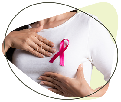 Frau mit rosa Schleife, Brustkrebssymbol, hält sich die Brust